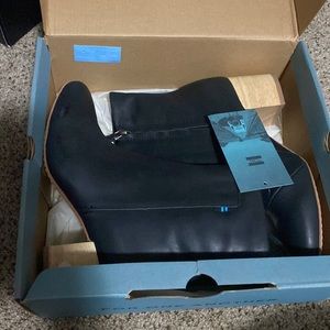 Toms Black Booties